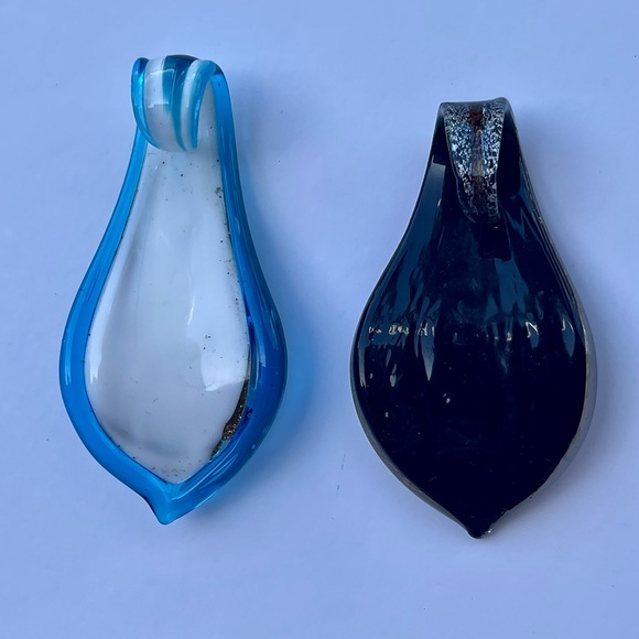 Glass blown metallic/glitter patterned tear drop shaped pendant set - Picture 7 of 9